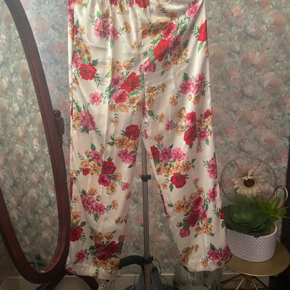Floral Silky PJ Set - Picture 3 of 3